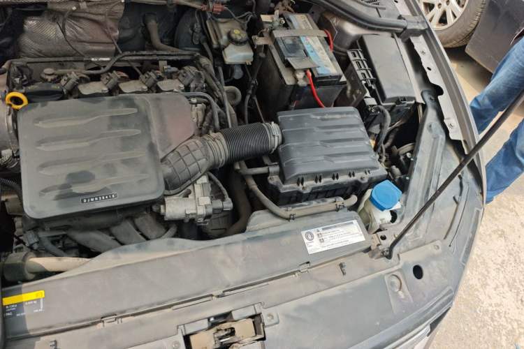 Used Volkswagen Bora 2019 1.5L Automatic Fashion Model Engine Bay Left