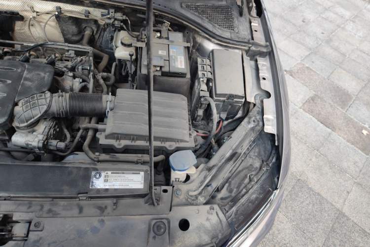 Used Volkswagen Bora 2019 Revised Version 1.5L Automatic Comfort Edition China VI Standard Engine Bay Left