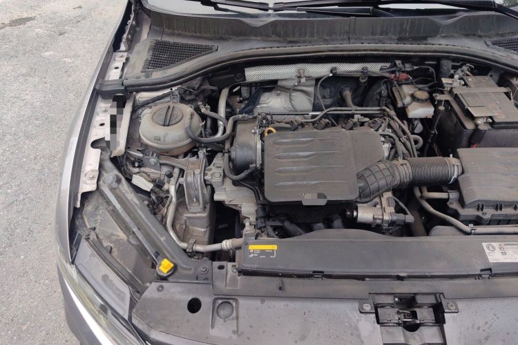 Used Volkswagen Bora 2019 1.5L Automatic Fashion Model Engine Bay Right