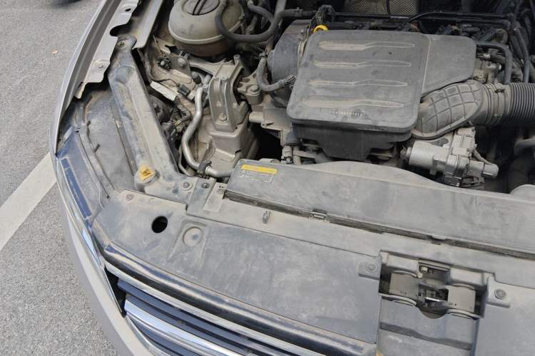 Used Volkswagen Bora 2019 1.5L Automatic Elite Version Engine Bay Right
