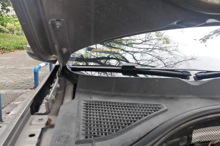 Used Volkswagen Bora 2019 280TSI DSG Elite Model Engine Bay Right