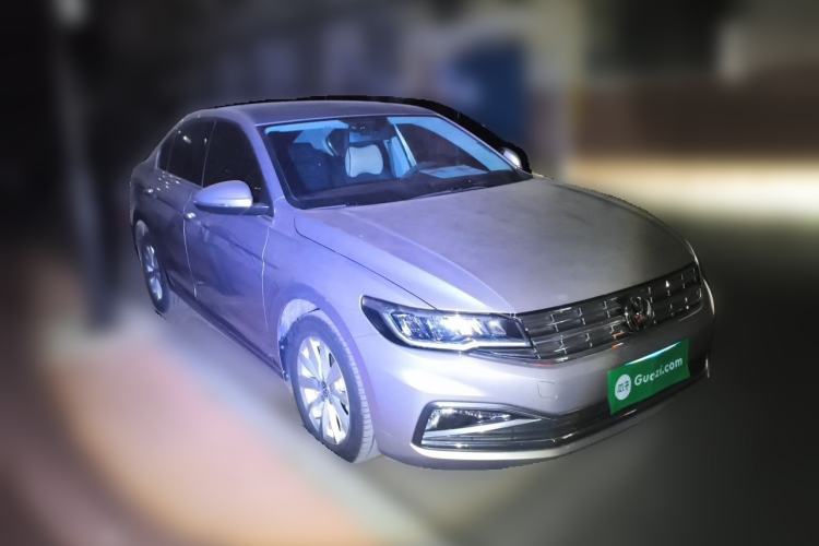 Used Volkswagen Bora 2019 1.5L Manual Comfort Version Front Right 45 Deg