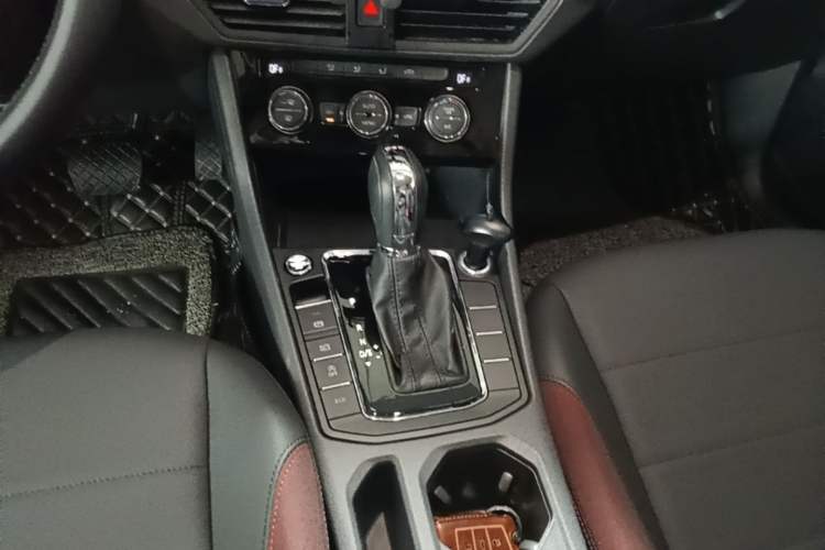 Used Volkswagen Bora 2019 Revised Version 280TSI DSG Elite Edition China VI Standard Gear Lever
