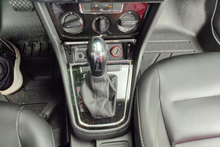 Used Volkswagen Bora 2019 Facelift Bora·Legend 1.5L Automatic Fashion Edition China VI Standard Gear Lever