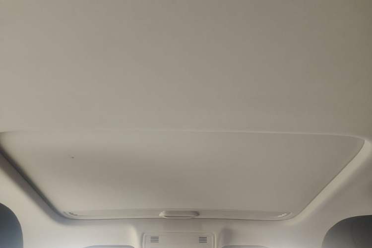 Used Volkswagen Bora 2019 1.5L Automatic Comfort Model Headliner