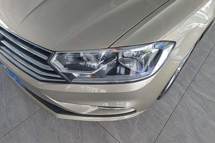 Used Volkswagen Bora 2019 Facelift Bora·Legend 1.5L Manual Fashion Edition China VI Standard Left Front Headlight