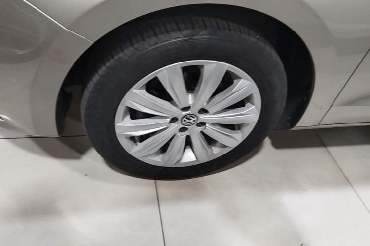 Used Volkswagen Bora 2019 Facelift Bora·Legend 1.5L Automatic Fashion Edition China VI Standard Left Front Wheel Hub