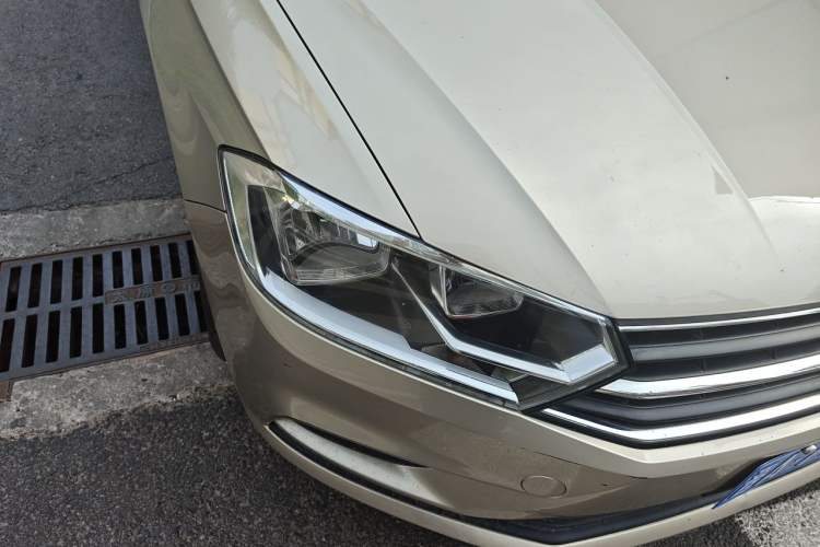 Used Volkswagen Bora 2019 Bora·Legend 1.5L Automatic Fashion Edition China VI Standard Right Front Headlight