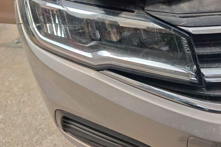 Used Volkswagen Bora 2019 1.5L Automatic Fashion Model Right Front Headlight