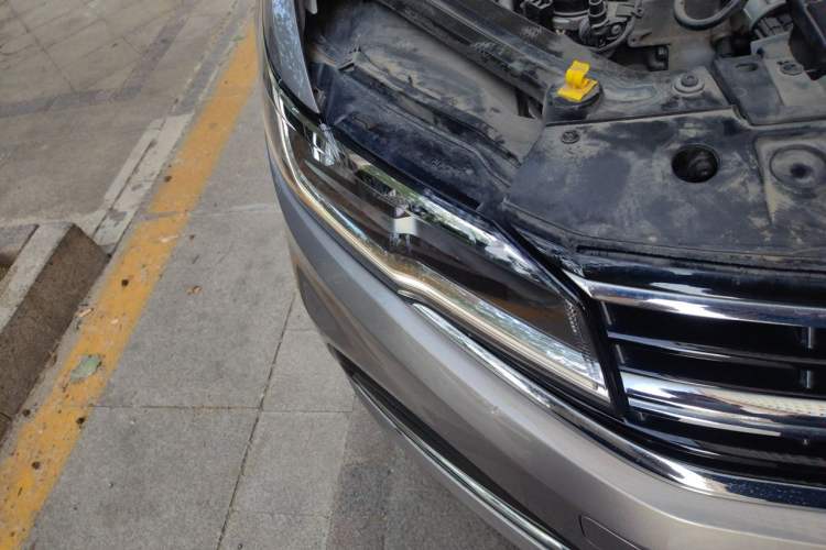 Used Volkswagen Bora 2019 Revised Version 1.5L Automatic Comfort Edition China VI Standard Right Front Headlight