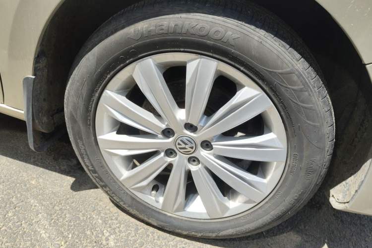 Used Volkswagen Bora 2019 Bora·Legend 1.5L Automatic Fashion Edition China V Standard Right Front Wheel Hub