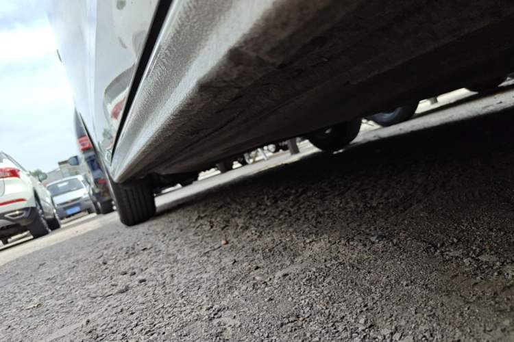 Used Volkswagen Bora 2019 Revised Version 1.5L Manual Fashion Edition China VI Standard Right Side Sill