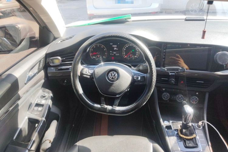 Used Volkswagen Bora 2019 1.5L Automatic Elite Version Steering Wheel