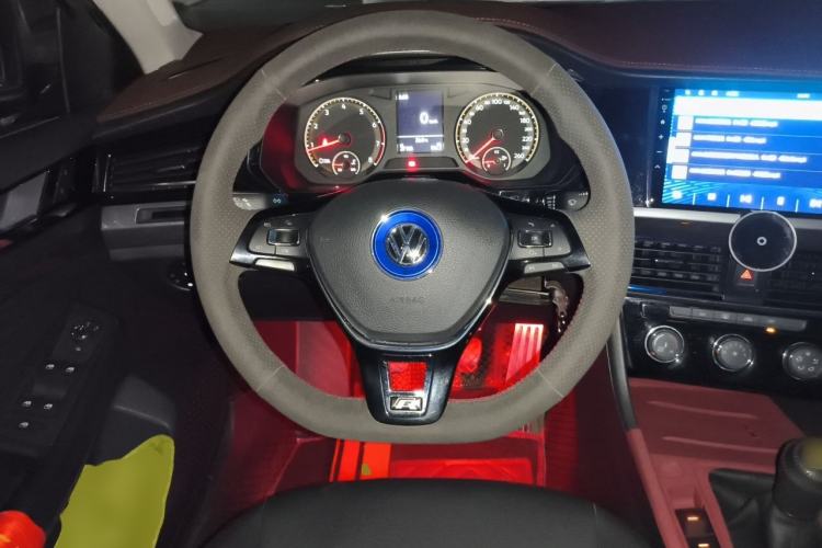 Used Volkswagen Bora 2019 1.5L Manual Comfort Version Steering Wheel