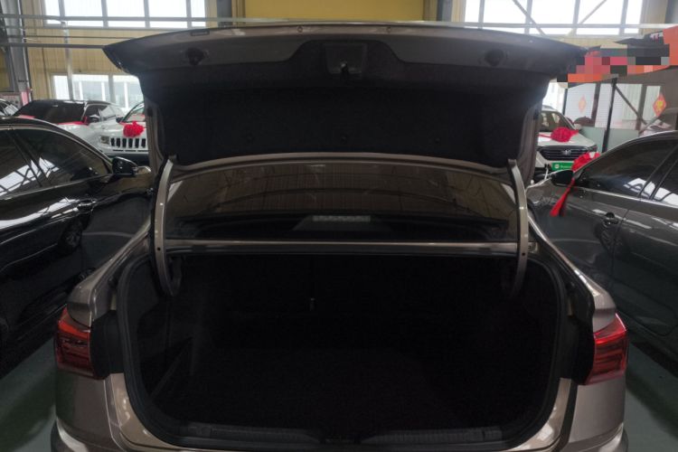 Used Volkswagen Bora 2019 1.5L Automatic Fashion Model Trunk