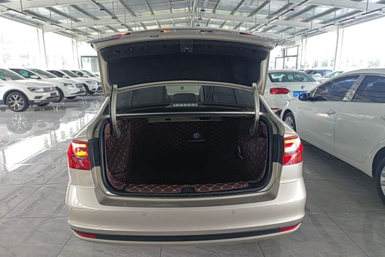 Used Volkswagen Bora 2019 Facelift Bora·Legend 1.5L Manual Fashion Edition China VI Standard Trunk