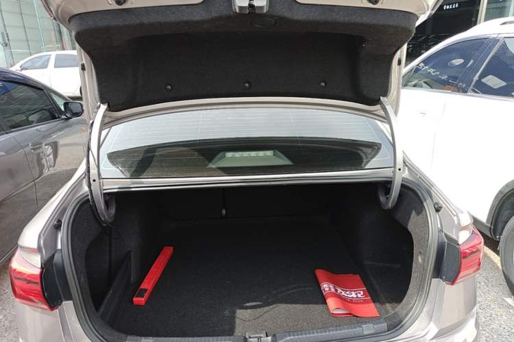 Used Volkswagen Bora 2019 Revised Version 1.5L Manual Fashion Edition China VI Standard Trunk