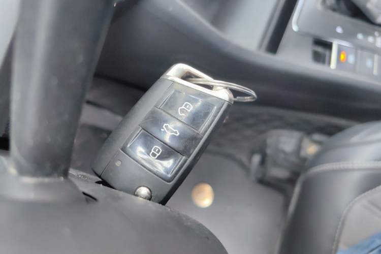 Used Volkswagen Bora 2019 1.5L Automatic Fashion Model Vehicle Key