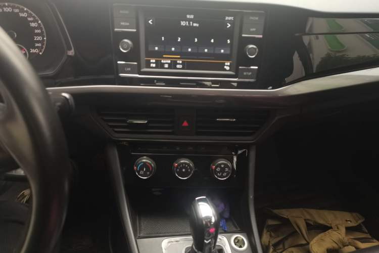 Used Volkswagen Bora 2019 Revised Version 1.5L Automatic Comfort Edition China VI Standard Audio And AC Panel