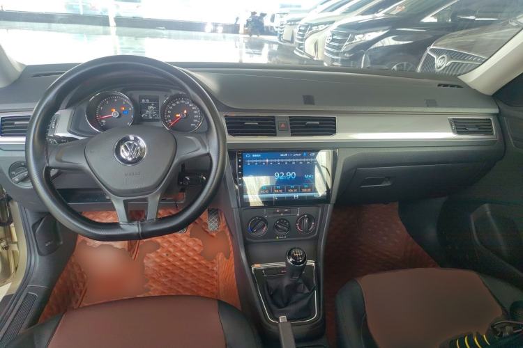 Used Volkswagen Bora 2019 Facelift Bora·Legend 1.5L Manual Fashion Edition China VI Standard Center Console