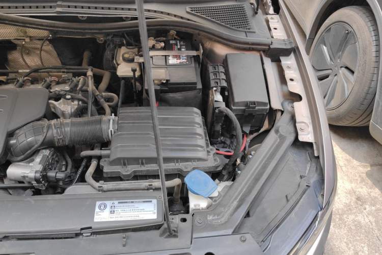 Used Volkswagen Bora 2019 Revised Version 1.5L Automatic Elite Edition China VI Standard Engine Bay Left