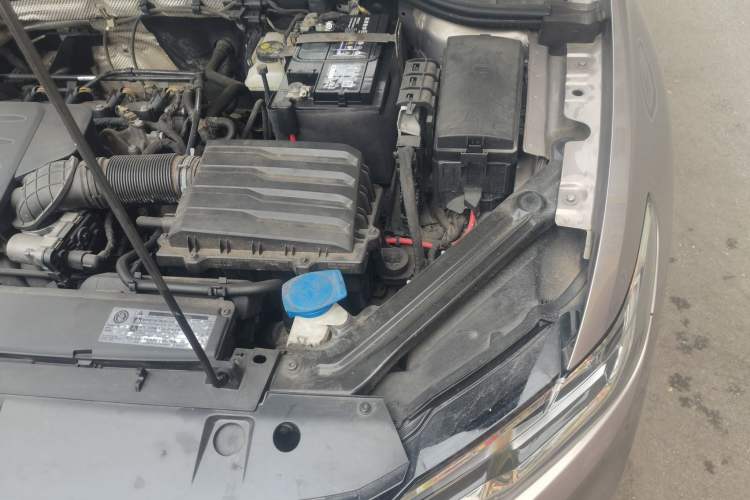 Used Volkswagen Bora 2019 Revised Version 1.5L Automatic Comfort Edition China VI Standard Engine Bay Left