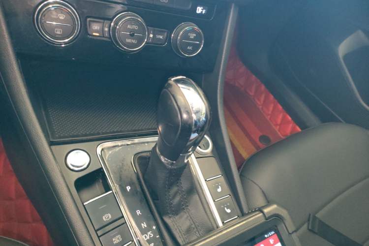 Used Volkswagen Bora 2019 Revised Version 1.5L Automatic Elite Edition China V Standard Gear Lever