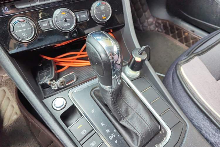 Used Volkswagen Bora 2019 Revised Version 1.5L Automatic Elite Edition China VI Standard Gear Lever