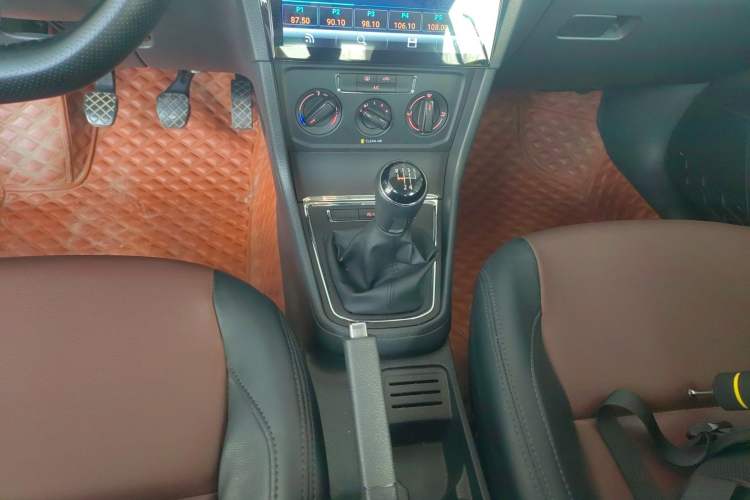 Used Volkswagen Bora 2019 Facelift Bora·Legend 1.5L Manual Fashion Edition China VI Standard Gear Lever