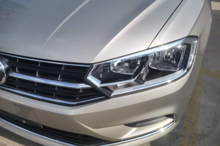 Used Volkswagen Bora 2019 Bora·Legend 1.5L Automatic Leading Model China V Emission Standard Left Front Headlight
