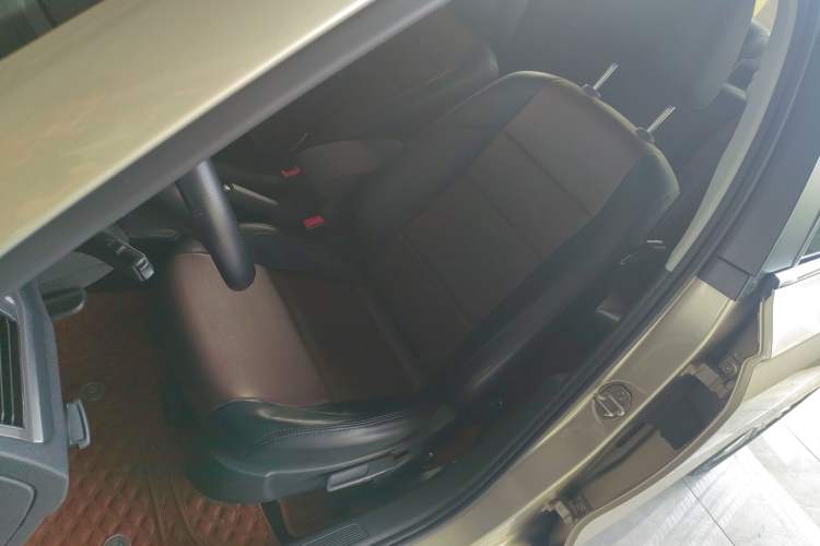 Used Volkswagen Bora 2019 Facelift Bora·Legend 1.5L Manual Fashion Edition China VI Standard Left Front Seat