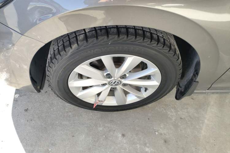 Used Volkswagen Bora 2019 Revised Version 1.5L Automatic Elite Edition China V Standard Left Front Wheel Hub