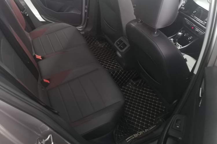 Used Volkswagen Bora 2019 1.5L Automatic Elite Version Left Rear Seat