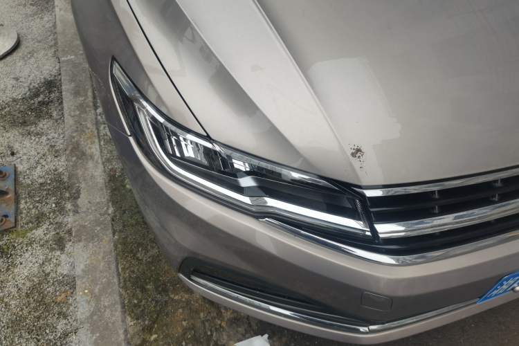Used Volkswagen Bora 2019 Revised Version 1.5L Automatic Comfort Edition China VI Standard Right Front Headlight
