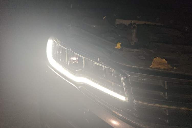 Used Volkswagen Bora 2019 Revised Version 1.5L Automatic Comfort Edition China VI Standard Right Front Headlight