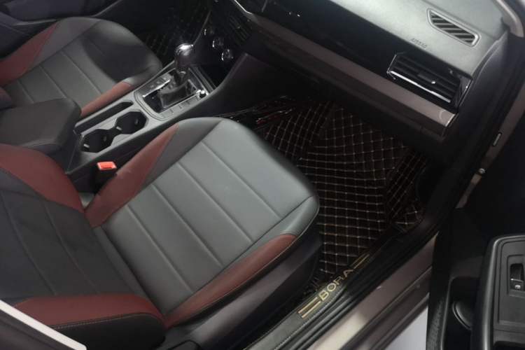 Used Volkswagen Bora 2019 1.5L Automatic Elite Version Right Front Seat