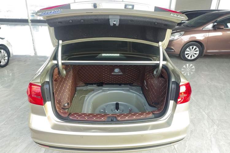 Used Volkswagen Bora 2019 Facelift Bora·Legend 1.5L Manual Fashion Edition China VI Standard Trunk