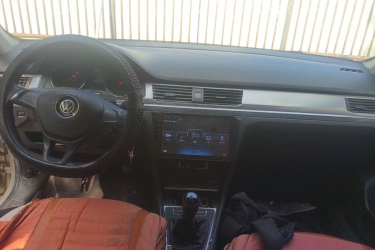 Used Volkswagen Bora 2019 Bora Legend 1.5L Manual Fashion Edition China VI Standard Center Console
