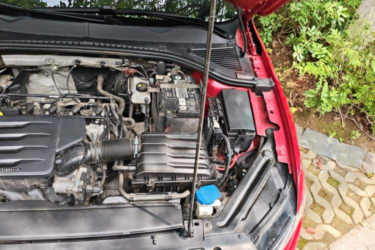 Used Volkswagen Bora 2019 1.5L Automatic Comfort Model Engine Bay Left