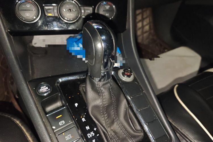 Used Volkswagen Bora 2019 Revised Version 1.5L Automatic Elite Edition China VI Standard Gear Lever