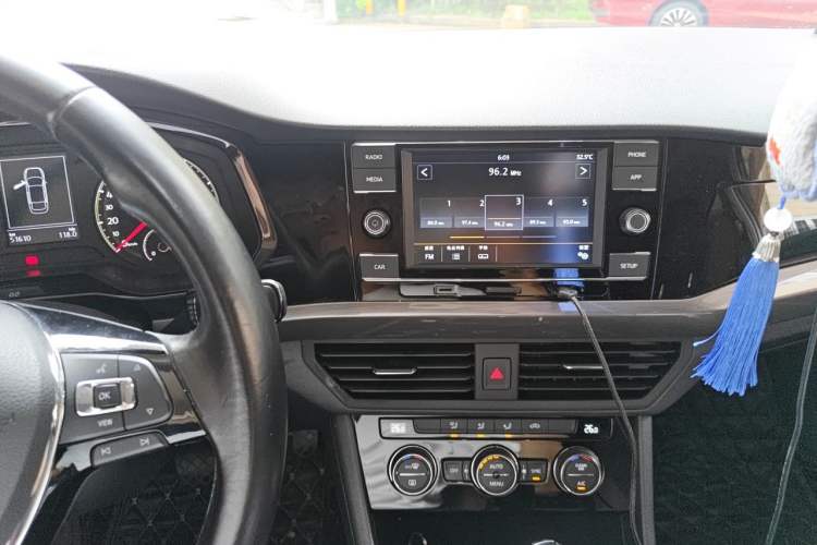 Used Volkswagen Bora 2019 Revised Version 1.5L Automatic Elite Edition China VI Standard Audio And AC Panel