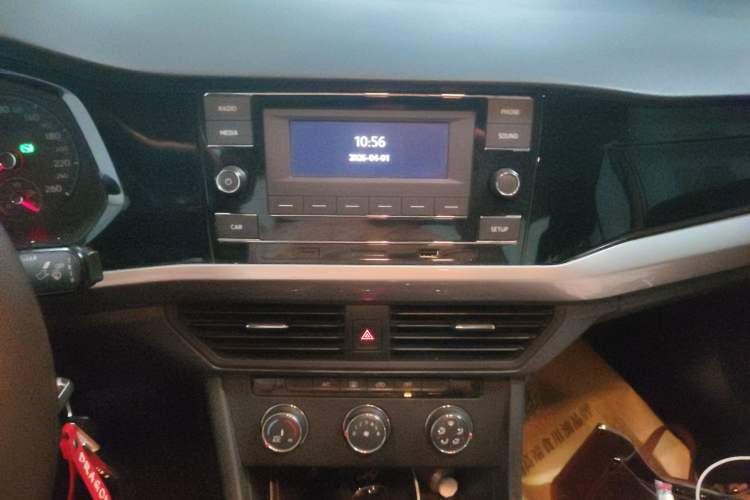 Used Volkswagen Bora 2019 1.5L Automatic Fashion Model Audio And AC Panel