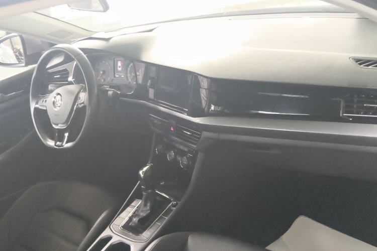 Used Volkswagen Bora 2019 280TSI DSG Luxury Model Center Console