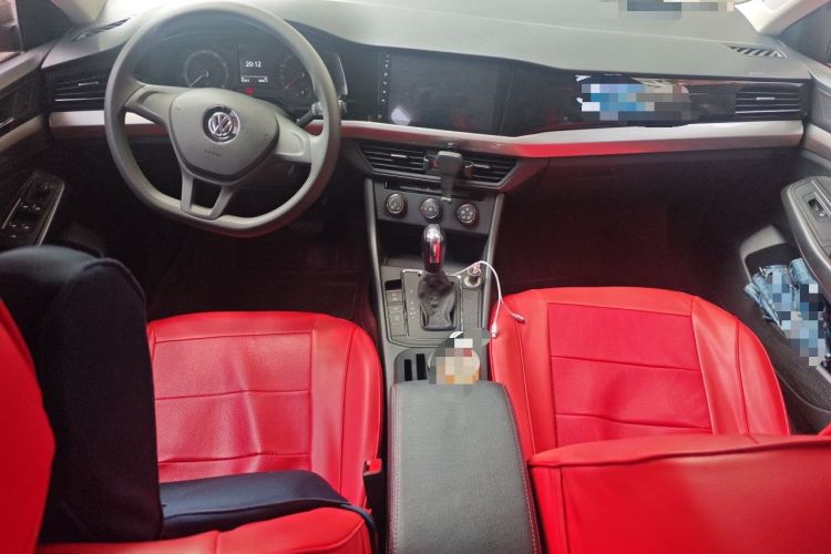 Used Volkswagen Bora 2019 1.5L Automatic Fashion Model Center Console