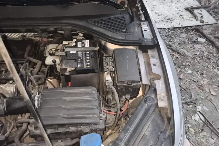 Used Volkswagen Bora 2019 1.5L Automatic Elite Version Engine Bay Left