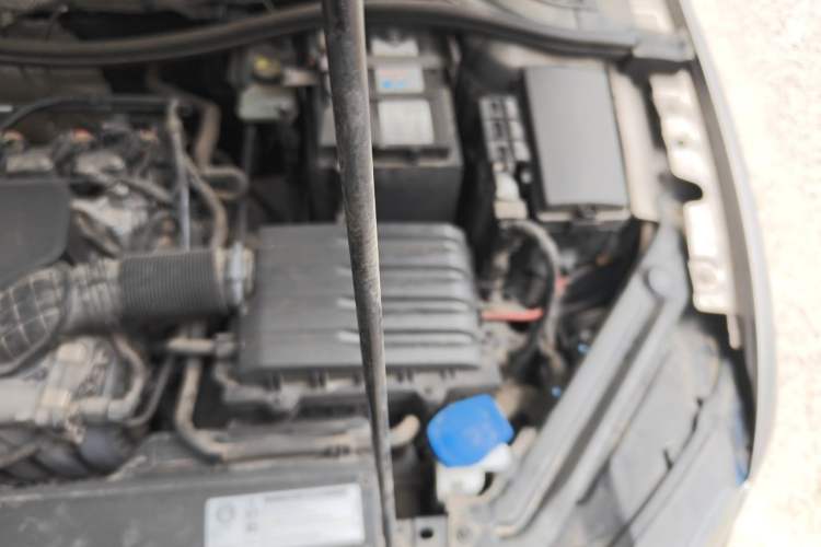 Used Volkswagen Bora 2019 Revised Version 1.5L Automatic Comfort Edition China VI Standard Engine Bay Left