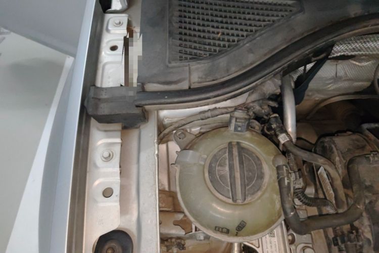 Used Volkswagen Bora 2019 1.5L Automatic Fashion Model Engine Bay Right
