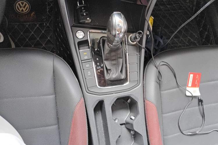 Used Volkswagen Bora 2019 Revised Version 1.5L Automatic Elite Edition China VI Standard Gear Lever