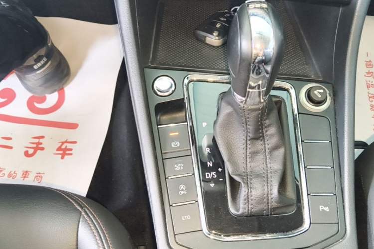 Used Volkswagen Bora 2019 280TSI DSG Luxury Model Gear Lever