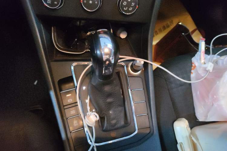 Used Volkswagen Bora 2019 1.5L Automatic Fashion Model Gear Lever